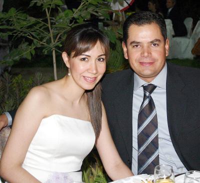 08062006 
Rosa Carmen y Juan Pablo Torres.