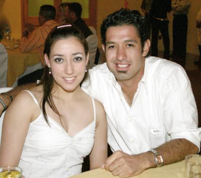 09062006 
Carmen Fernández y Sinhué Sánchez.