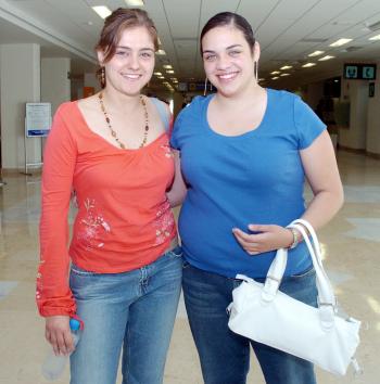 09062006 
Elizabeth Urraza y Natalia Macías viajaron a Alemania.