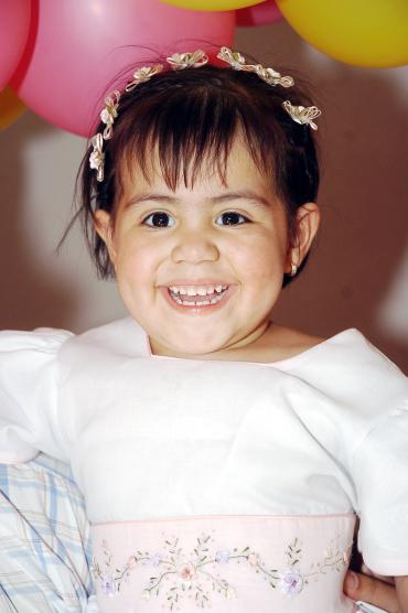 10062006 
Luisa Fernanda López Cossío celebró su cumpleaños.