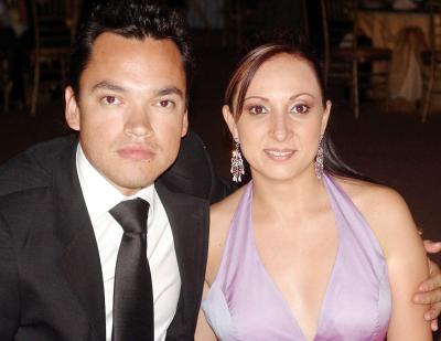 10062006 
Anabel López y Luis Hernández.