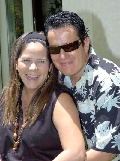 10062006 
Coco y Manolo Magaña.