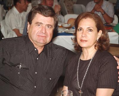 13062006 
Ricardo Aguiñaga y Estela Padilla de Aguiñaga.