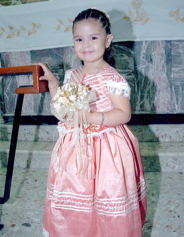 18062006 
Vanessa Guzmán Ortiz, el dia de su presentación de tres años, es hijita de José Julián Guzmán y Mirna Anabel Ortiz