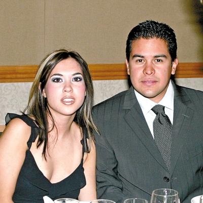 21062006 
Cristina Raigosa y Humberto Martínez.