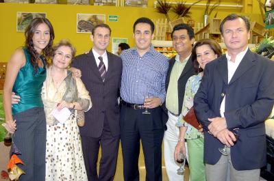23062006 
Gabriela Barrón de Moreno, Leticia Olvera, Alberto Sada, Carlos Ramírez, Gerardo Puentes, Magdalena González y Aniceto Izaguirre.