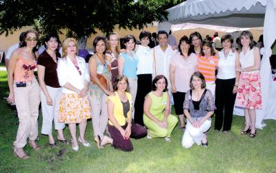 23062006 
Martha, Silvia, Marianela, Laila, Rebeca, Marylen, Elsa, Gerardo, Cecy, Marilú, Rocío, Laura, Pily,Graciela, Susana y Pily.