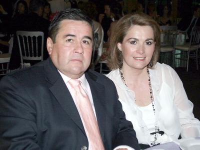 24062006 
Eduardo Diez y Eugenia Reyes de Bracho.
