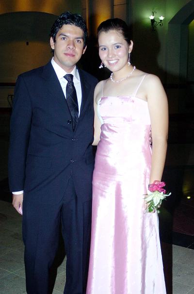 24062006 
Paul Zúñiga y Mayra Delgado.