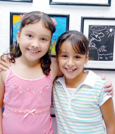 25062006 
Frida Prado y Mariloli Muñoz.