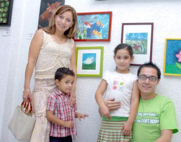25062006 
Selene Martínez, Selenia y Andrés Vásquez y Patricio Martínez.