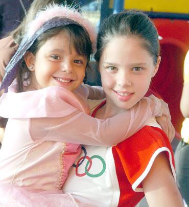 25062006 
Sofía García y María Fernanda Casas.