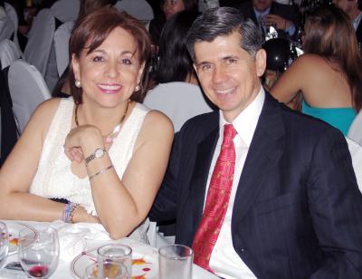 25062006 
Jaime y Sofía Méndez Vigatá.