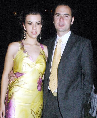 25062006 
Sofía Máynez y Carlos Sada.