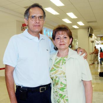 26062006
Hermenegildo Martínez y Mary Martínez viajaron a Culiacán.