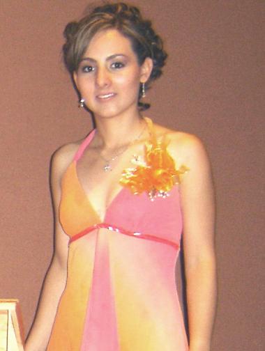 28062006 
Por su próximo enlace nupcial, Dafne Goretti Castañeda Argeüello.