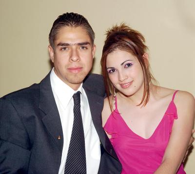27062006 
Enrique Sarabia y Zayra Medina.