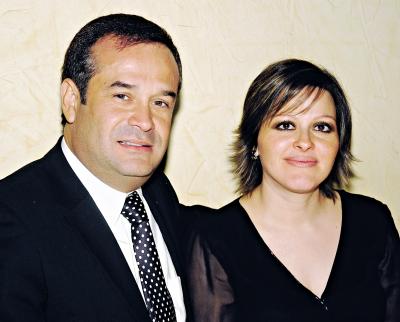 30062006 
Eduardo Fernández y Alejandra de Fernández.