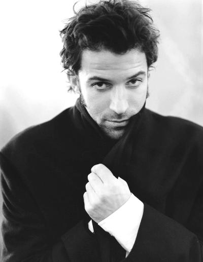 Alessandro Del Piero, futbolista del Juventus de Turín, ha prestado su imagen a varias campañas publicitarias.