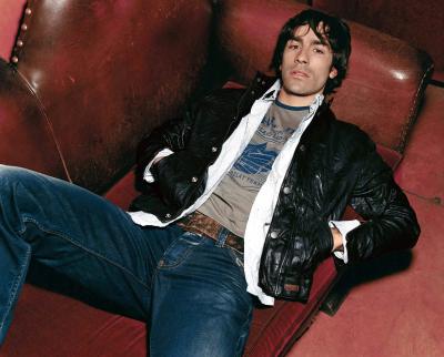 El francés Robert Pires es la imagen de la firma Pepe Jeans.