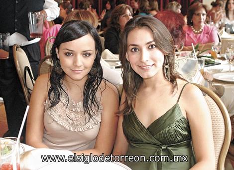 Dayanira Anaya y Paty Aguirre.