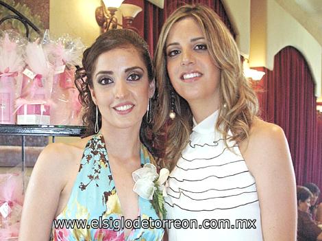 DESPIDEN A CLAUDIA DE SU SOLTERÍA
Claudia Hamdan y Luly Gallegos.