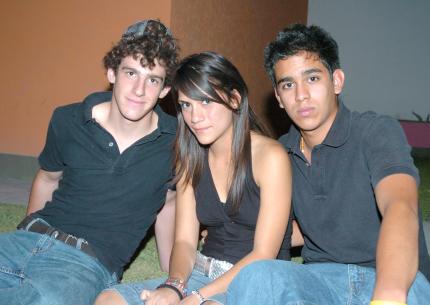 01072006 
Pablo Gómez, Susana Alonso y Gerardo Rojas.