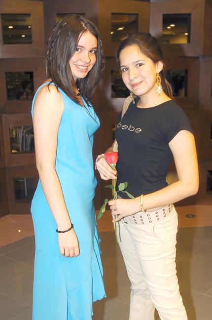 01072006 
Pamela Villarreal y Alicia Sánchez.