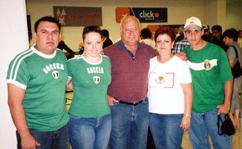02072006 
Integrantes de la familia Hernández Maraboto viajó a Alemania.