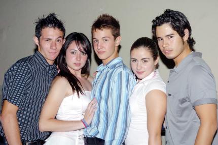 02072006 
Iván, Sarilú, Guti y Toto.