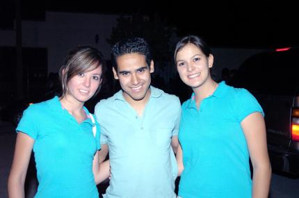 03072006 
Elisa López, Juan Carlos Vaquera y Mónica Segura.