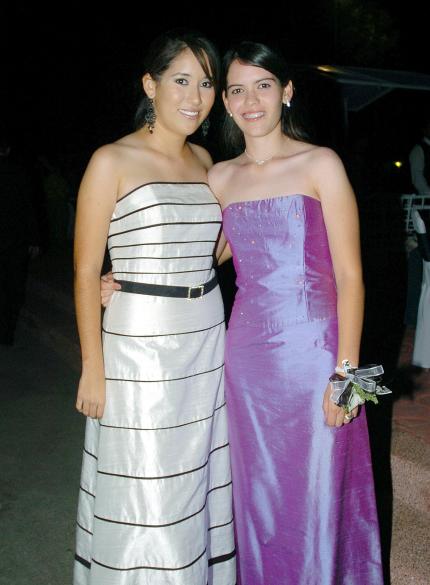 03072006 
Stefani Aguilar y Yolanda Ocón.