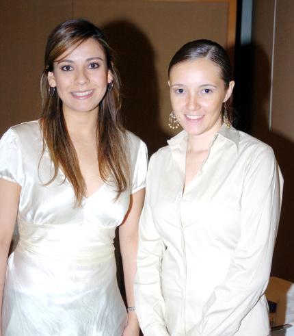 07072006 
Belén Lara y Lourdes Botello.