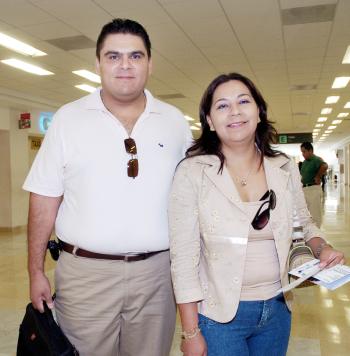 08072006 
Fernando Torres y Silvia Moreno viajaron a Los Cabos.