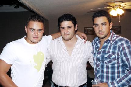 08072006 
Beto Murra, Hassan Mansur y Rodrigo González.