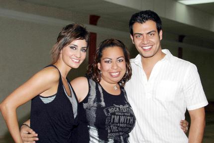 09072006 
Alejandra Soto Muñoz, acompañada por los actores Paola Núñez y Andrés Palacios.
