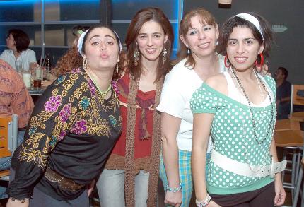 09072006 
Nayeli Argote,Ale Fernández, María Luisa Villarreal y Luisa Díaz. +