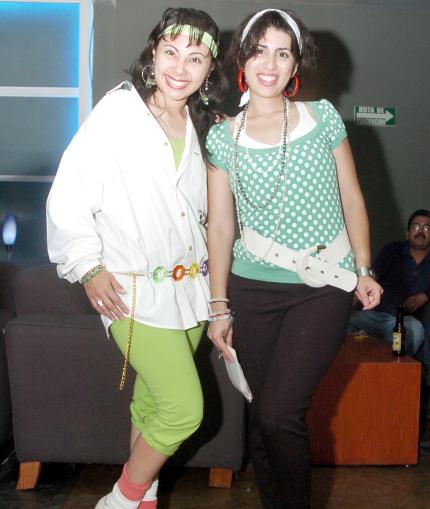 09072006 
Vero Ramírez y Luisa Díaz.