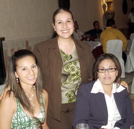 16072006 
Lupita y Karla Venegas y Lupita Lugo