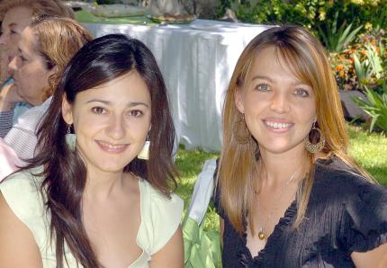 16072006 
Ana Villar de Sandoval y Mònica Garza de Rodrìguez.