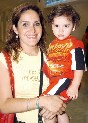 22072006 
Martha Julia Mena Reyes y Andrés Rodríguez.