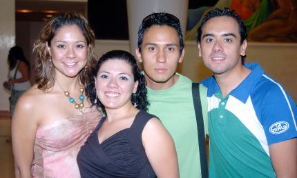 23072006 
Axchel Urbina, Verónica Domínguez, Juan Meza y David Alcalá.