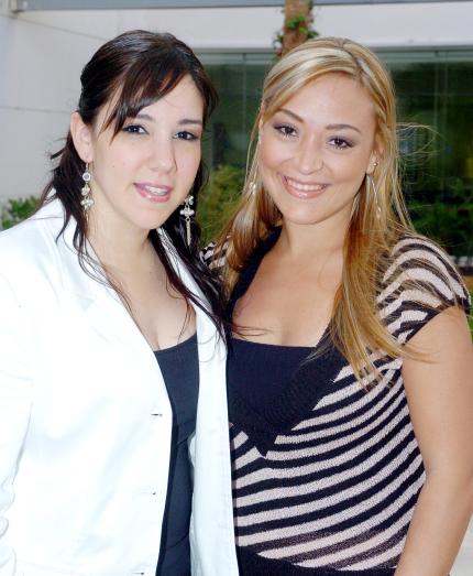 23072006 
Paola Rubio y Ana Paula Madero.