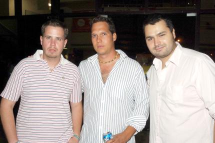 27072006
Francisco Aguilar, Marco Antonio Morales y Arturo.