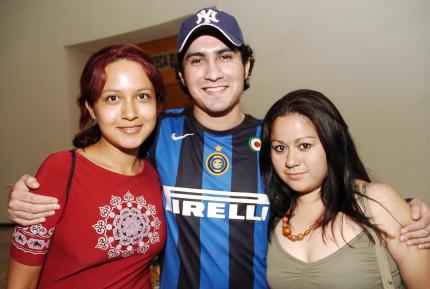 29072006 
Estela, Francisco y Laura