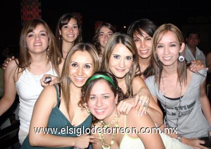 30072006 Gaby Ruiz, Ana Cristina, Sofía, Abna Corona, Karina Gómez, Viri Grijalva, Vero y Adriana Morales.