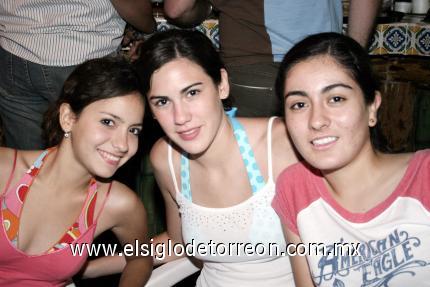 30072006 Marines Carrillo, Andrea Hernández y Mariana Ramírez.