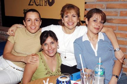 30072006 
Vicky Barrera, Analía Cortez, Ana Cristy Graham y Biby Pérez.