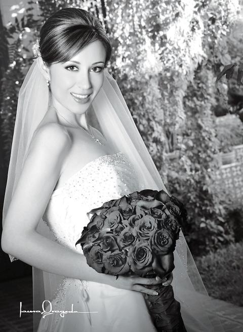 Lic. Blanca Cecilia Ruiz Estrada el día de su enlace matrimonial con el Ing. Guillermo Rábago Smith


Estudio: Laura Grageda.