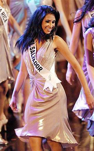 Estudiante de comunicaciones, la nueva 'Miss Universo' tendrá ahora todo un año para satisfacer nuevas metas como la reina de la belleza.

Un año en el que trasladará su residencia a Nueva York desde donde realizará todas las actividades propias de una 'Miss Universo'.

Sin embargo con este título viene una seria responsabilidad personal ya que no podrá contraer matrimonio.